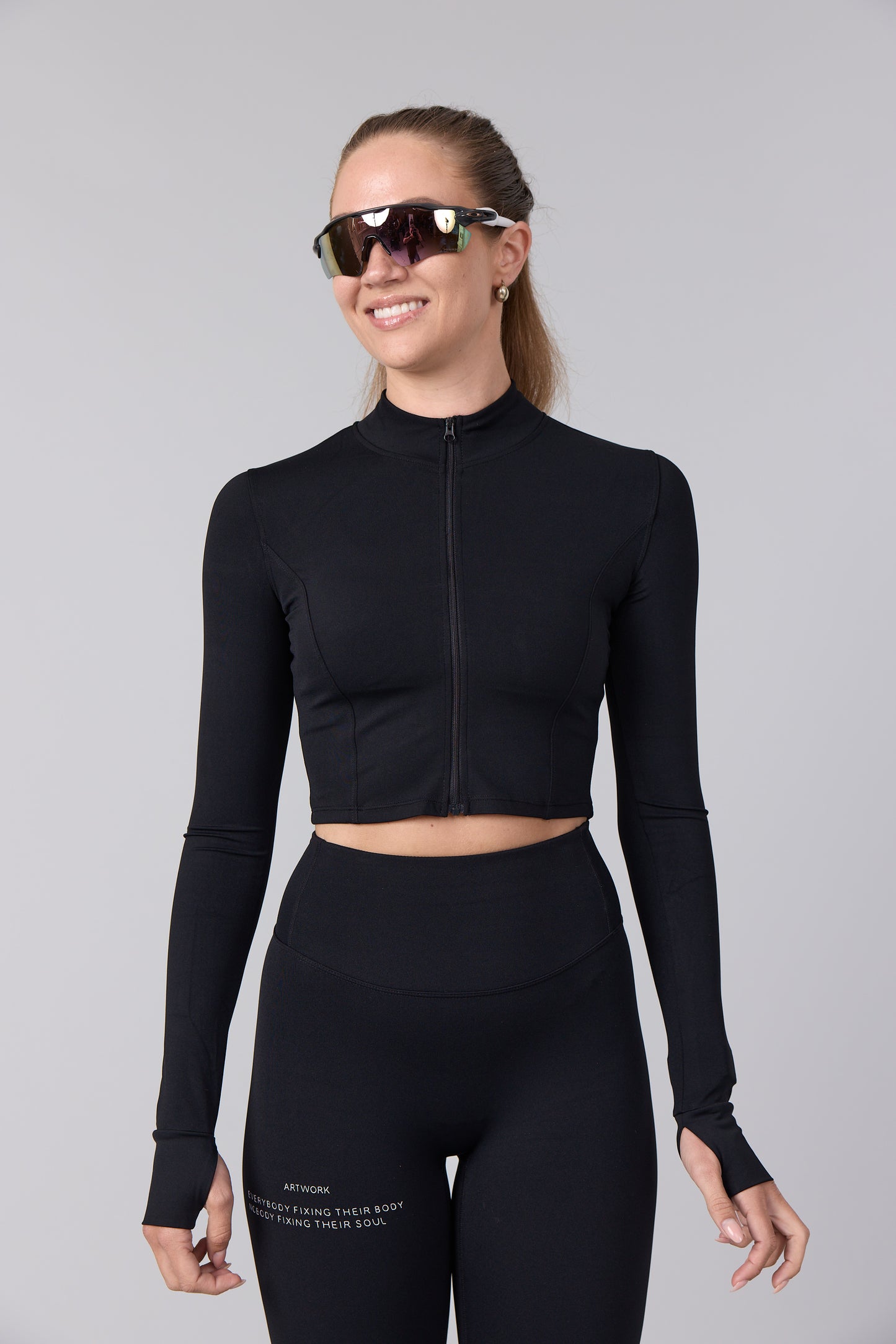 11ATTENTION FULL ZIP CROPPED BLOUSE