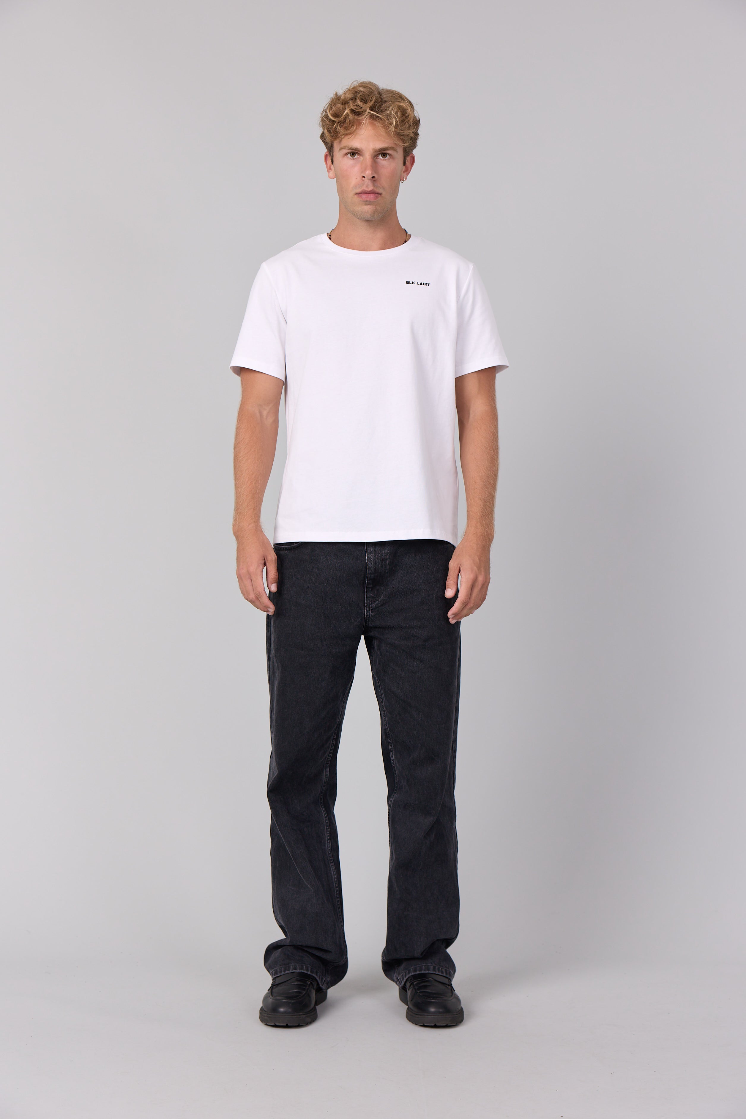 11BASECAMP TEE