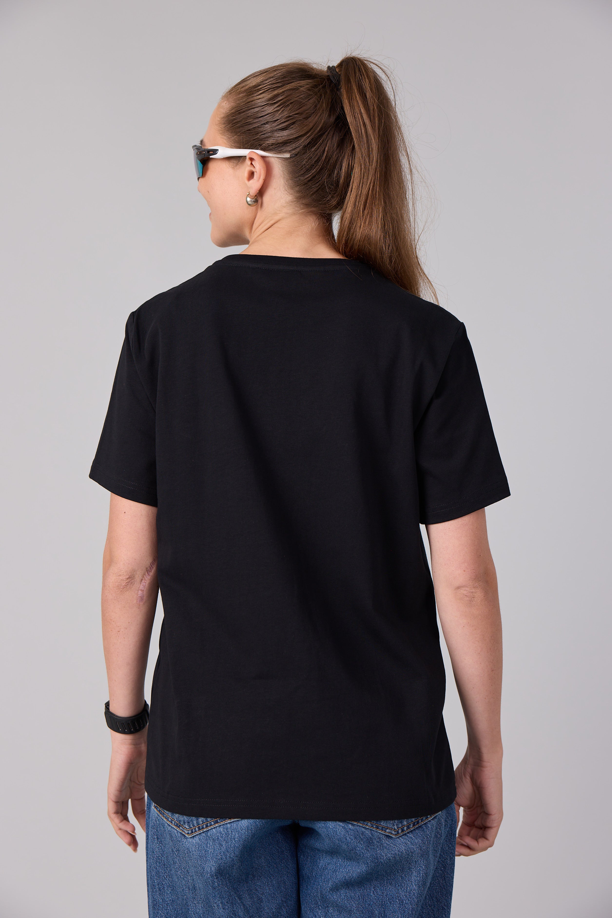 11BASECAMP TEE