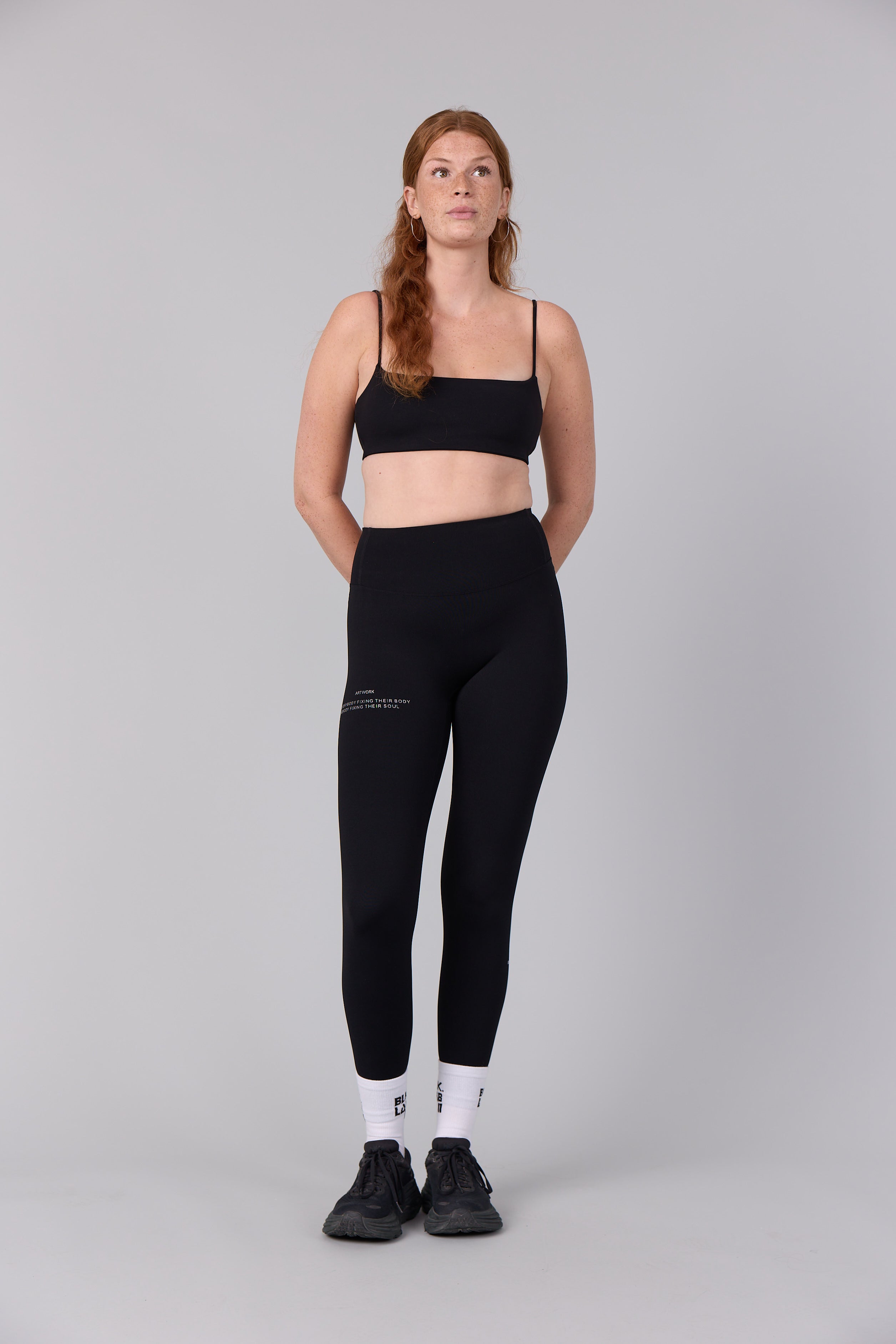 11ELEGANT SPORTS BRA hover