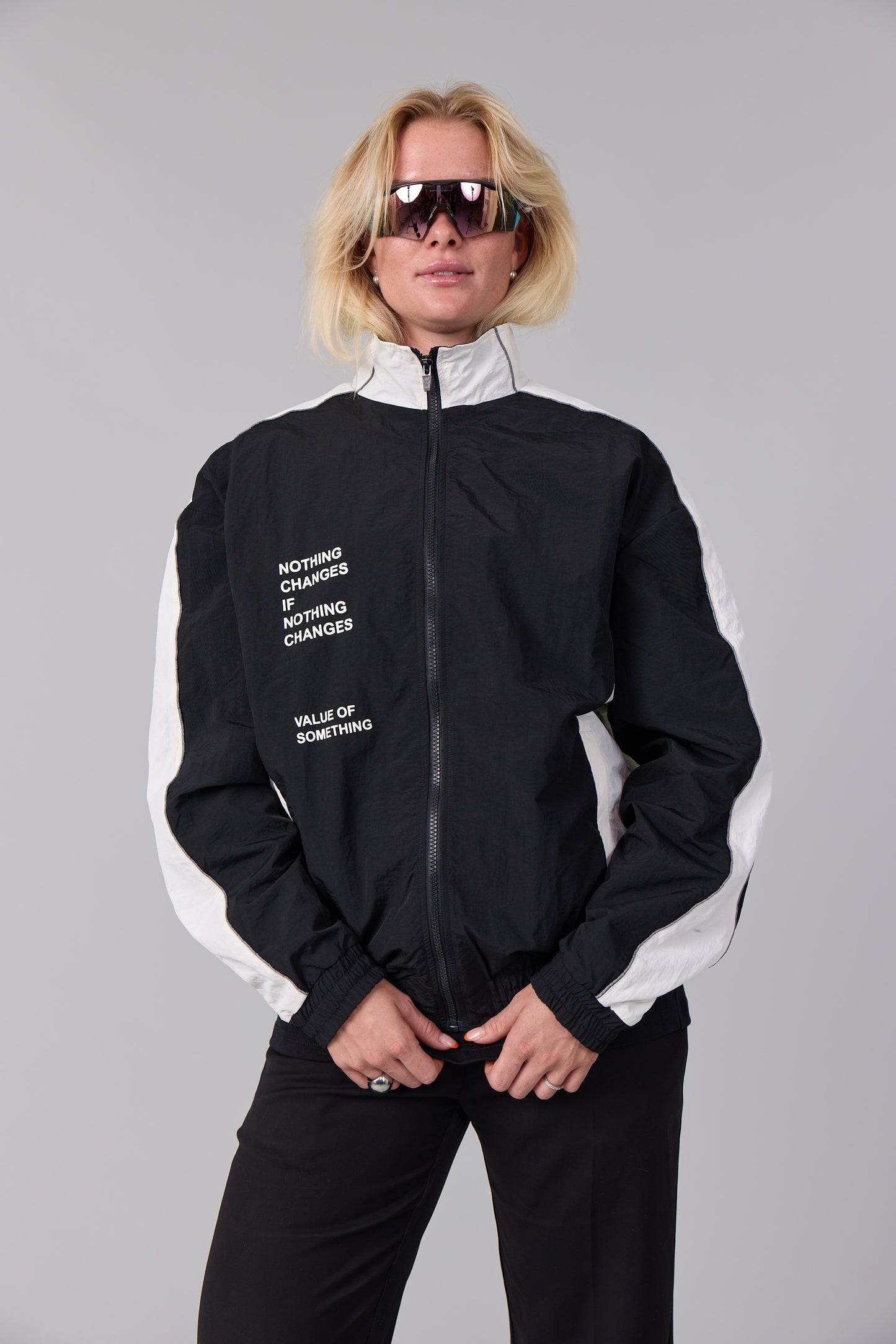 11UNSTOPPABLE WINDBREAKER
